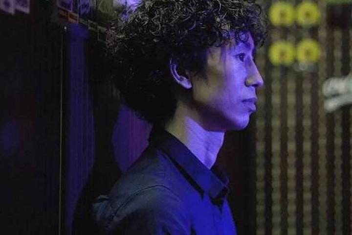 出道五年唱歌仍旧跑调的庞麦郎，还有必要坚持自己的梦想吗？