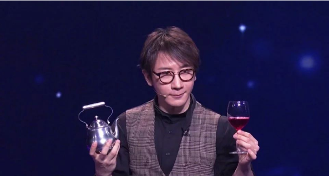 时隔10天刘谦回应春晚骗局：我发誓没有托！