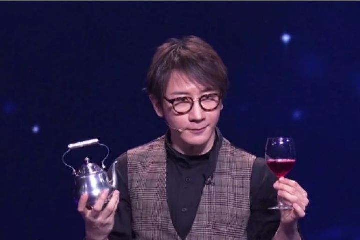 时隔10天刘谦回应春晚骗局：我发誓没有托！