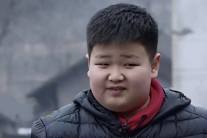 没想到这个《变形计》里的富二代，一夜间成了今年最火的顶级流量