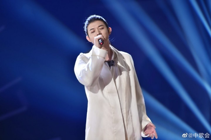 这个靠《中国好歌曲》一夜爆红的星二代，绝对是华语乐坛最仙的歌手