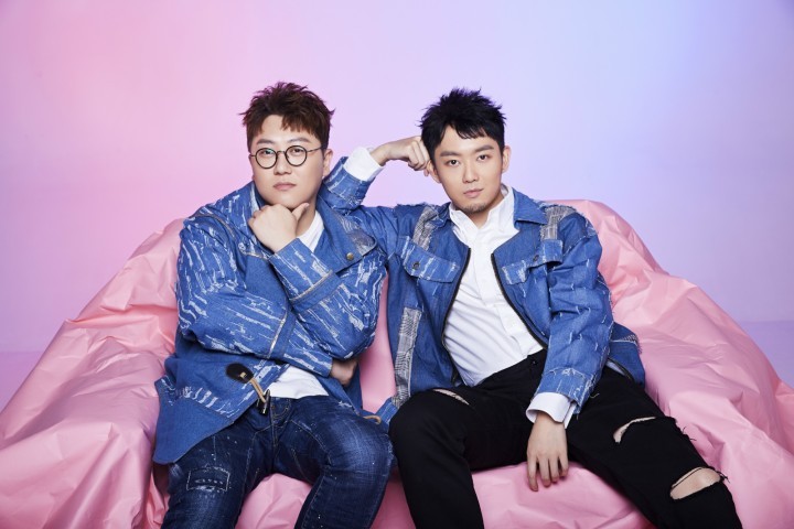 这个坐拥百万粉丝的民谣组合，为什么要转行当“厨师”？