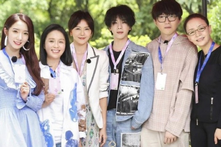 听完这首充满青春气息的歌，我彷佛回到了追梦的18岁
