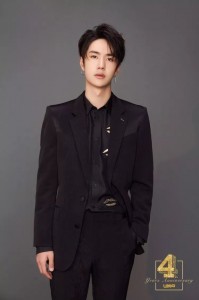 粉丝来稿 | 我是你们的女孩儿,你是我向前奋进的动力