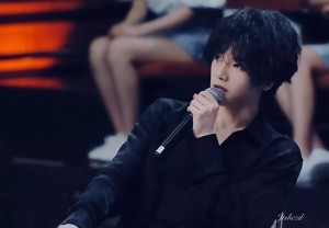 舞台上那么霸气的花花，遇上小朋友反差居然这么大！