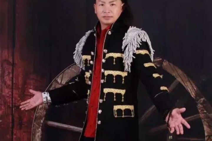 这个硬汉音乐人留学归国，为国家和民族勇敢歌唱！
