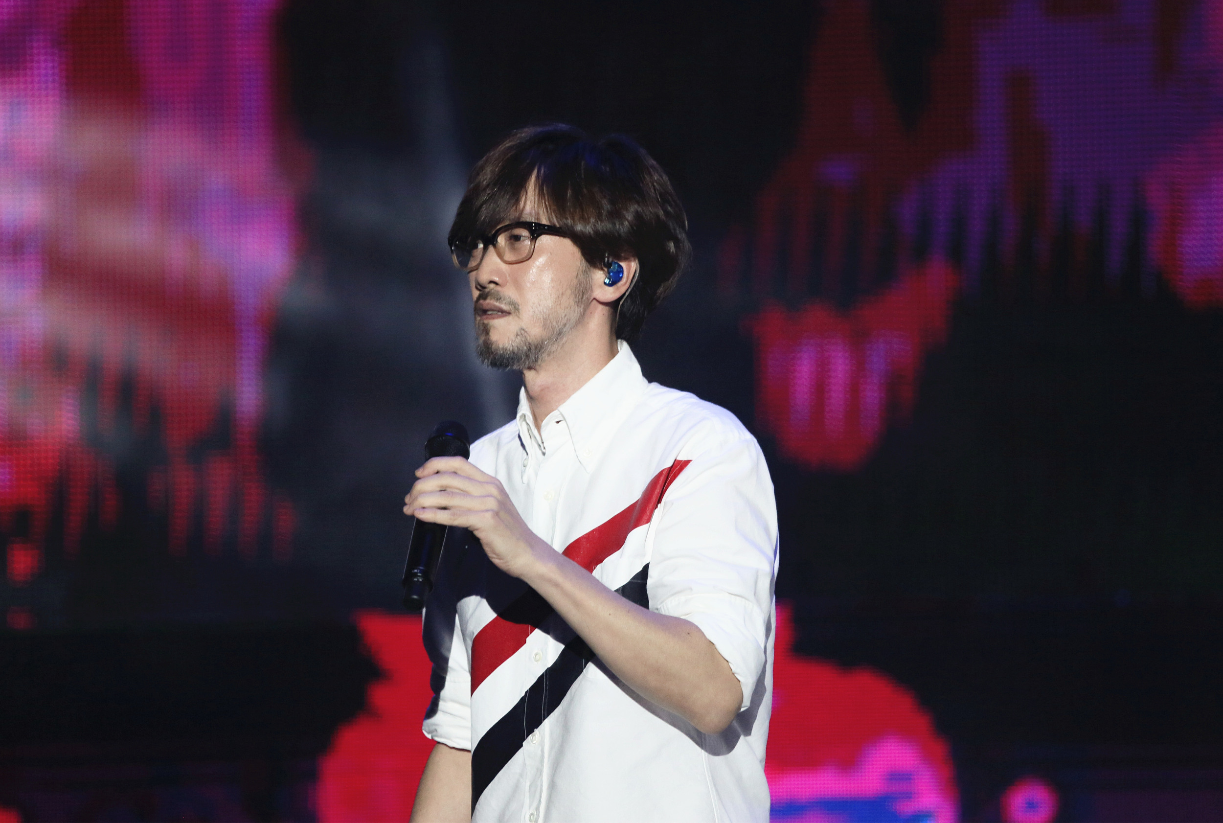 即使再过气10年，这位情歌教父也不需要炒作