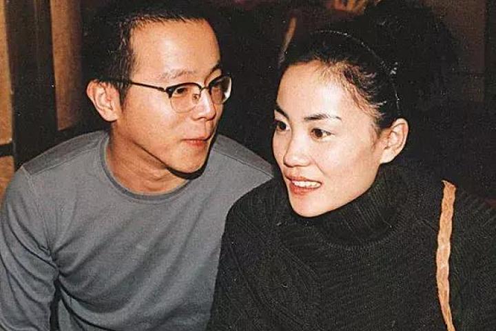 请回答1993：那一年窦唯如日中天，家驹不幸离世…