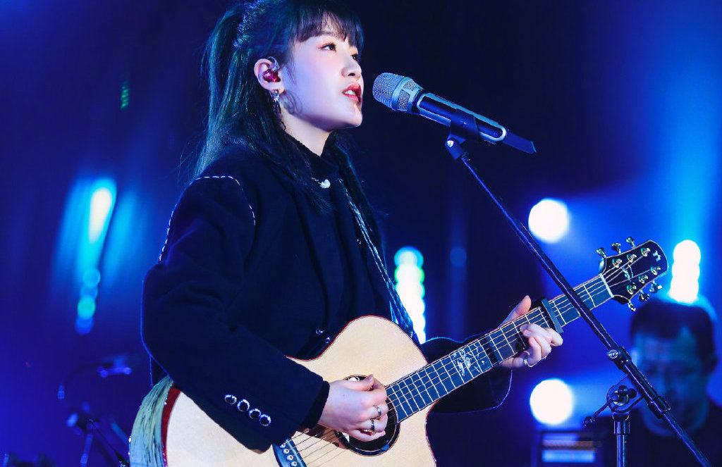 追了5期《歌手》，这个不飙高音的95后最让人惊喜！