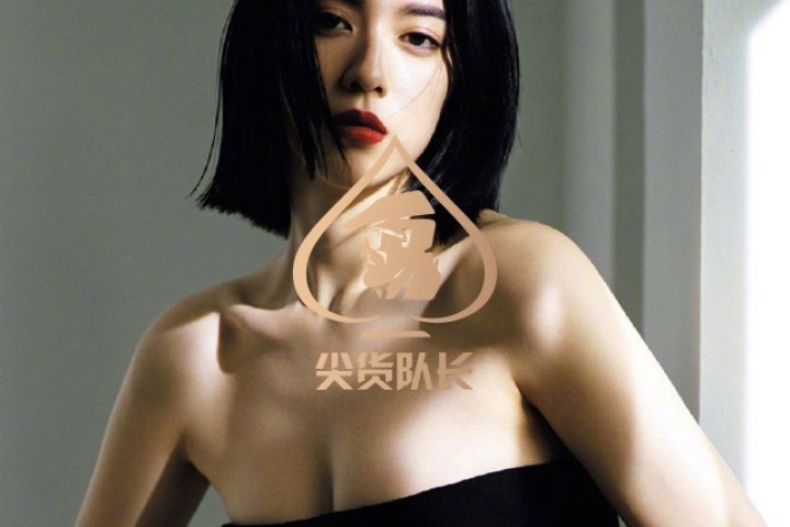 三吉彩花大尺度写真登上热搜，却意外撞脸手工耿…