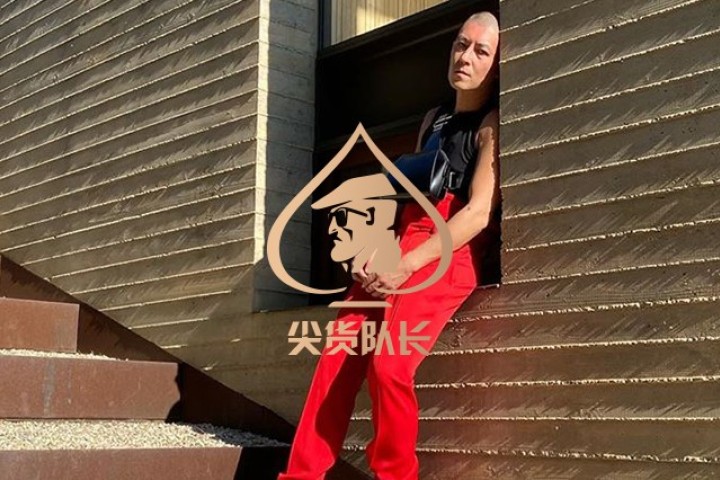 40岁的陈冠希拍摄时尚造型，却被网友吐槽酷似光头强…
