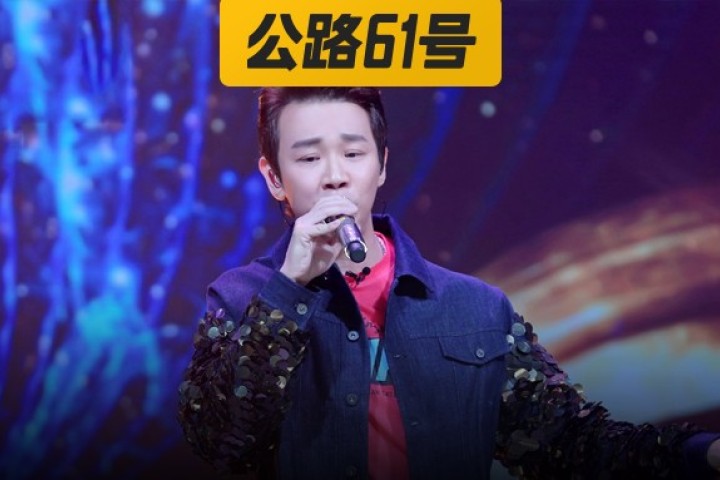 这位曾与周杰伦齐名的巨星，如今却“过气”到无人再提…