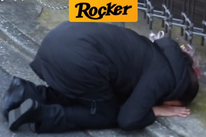 该下跪的不是江歌妈妈