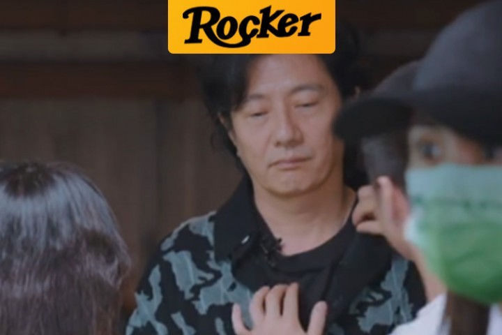 郑钧的不开心全写脸上了