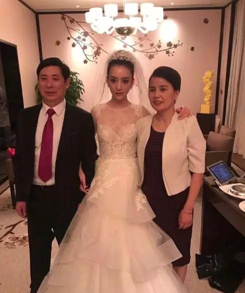 52岁的郭富城结婚了！岳父对他说：我是从小听着你的歌长大的…