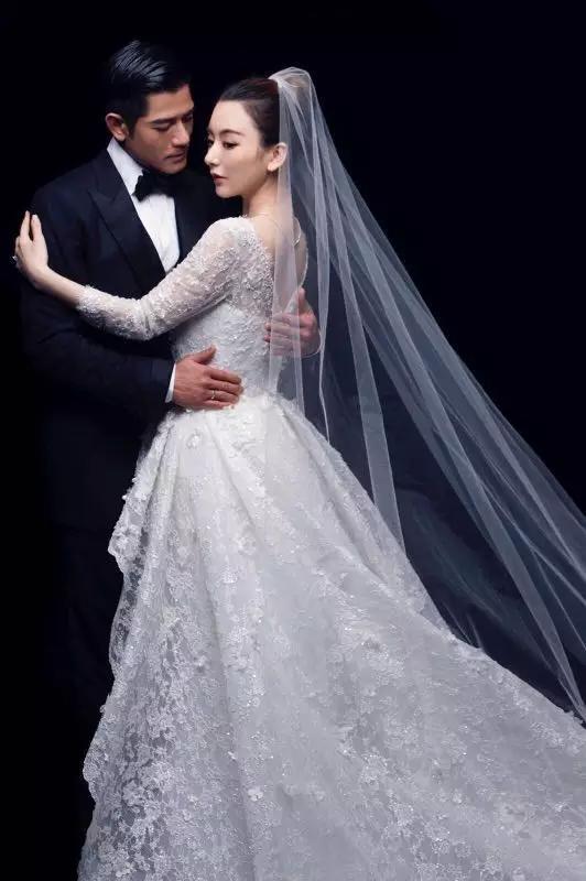 52岁的郭富城结婚了！岳父对他说：我是从小听着你的歌长大的…