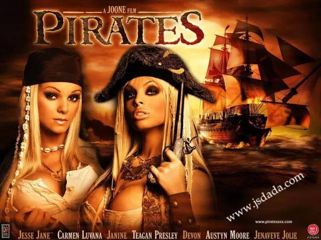 我在网上随便下了部《速度与激情》,万万没想到是AV成人片