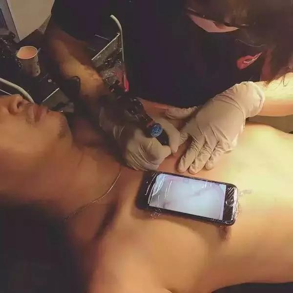 想文身却害怕爸妈暴怒?这些图案只会让他们感动到哭!