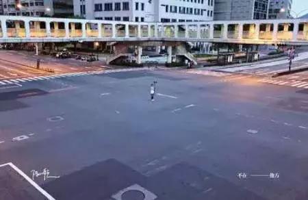 我看过了许多风景,也看过了许多美女,到头来还是喜欢你!