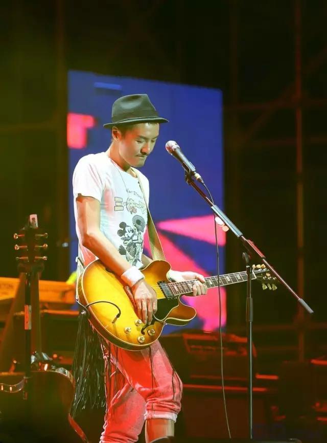 朴树不停跑商演、上娱乐节目，他曾说自己很需要钱，但真实原因是…