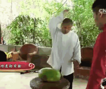 徐晓冬挑战武林惨遭封杀：敢戳穿皇帝新衣的人，不死也废了…