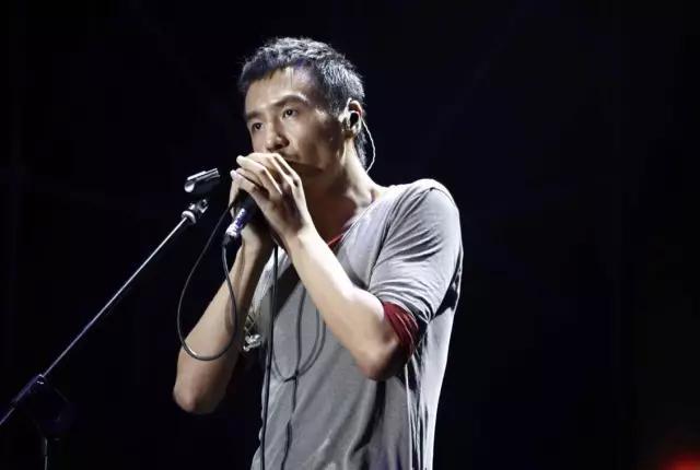 万字长文评朴树新专《猎户星座》:树与煤,挣扎与释然