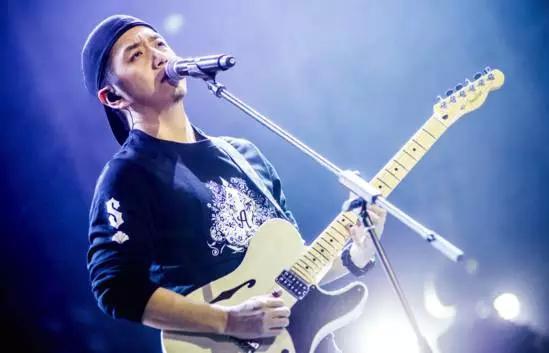 这10首评论不过百的民谣歌曲,竟能让人循环一天