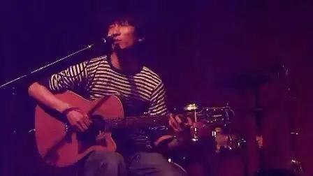 这10首评论不过百的民谣歌曲,竟能让人循环一天