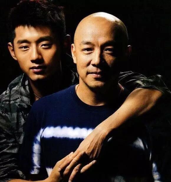 张继科改词演唱《成都》怀念恩师,师徒情深不可拆散
