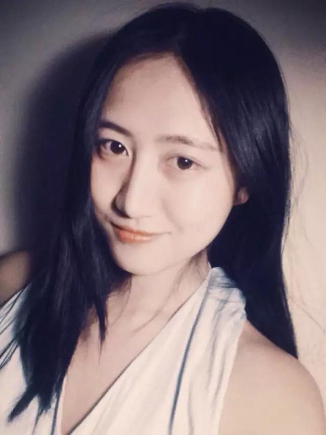 我知道美丽会老去,但是27岁的陈粒请永远张扬下去!