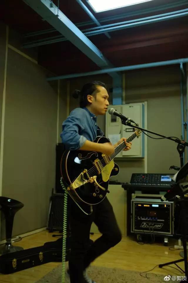 金曲奖最大黑马绝非一日而成，郭顶用12年走出自己的音乐之路