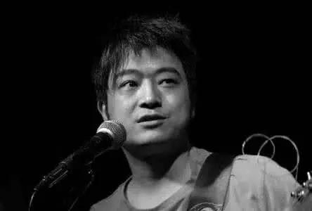 中国最牛逼的摇滚老炮儿齐聚北京,为何勇再次唱响钟鼓楼!