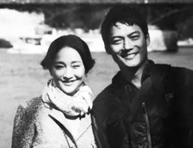 你不一定知道窦鹏是谁，但你百分之一百听过他的歌！