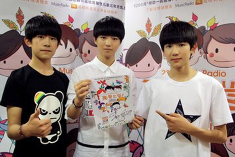 五月天、罗大佑、朴树、刘若英、TFboys等担任爱心大使，为爱发声传递爱心