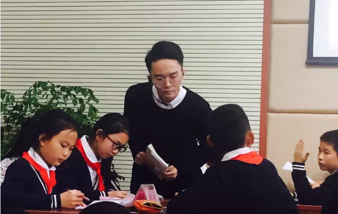1504833429233764.png 鬼卞老师带你炫迈一下,新单《侠客行》MV发布