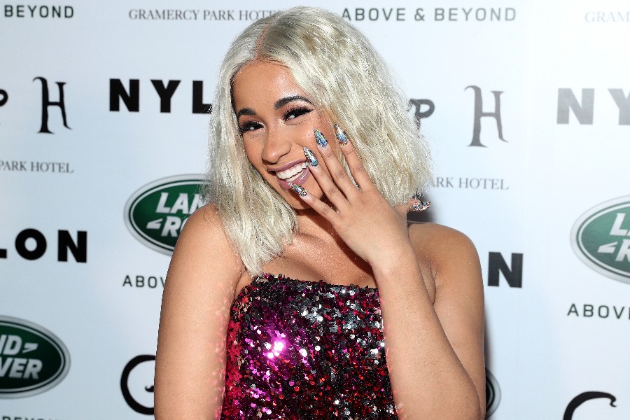 Cardi B斩获冠单！将发一首freestyle新单