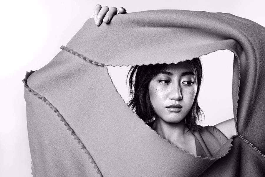 陈粒为真人秀节目创作主题曲《亲爱的你》，显示独有的个性与特色