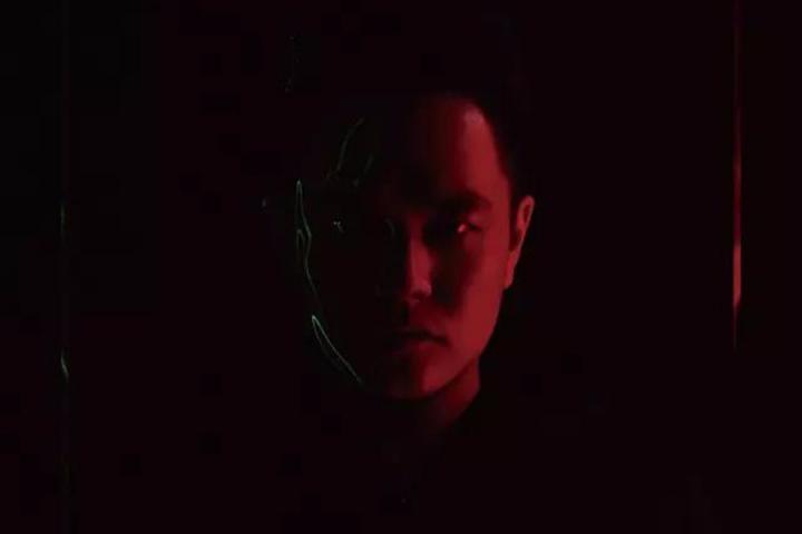 新版说唱的魔岩三杰？Cee联手黄旭和艾福杰尼发布单曲