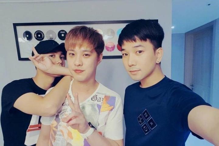 韩团MBLAQ成军八周年！团员三人合体庆祝