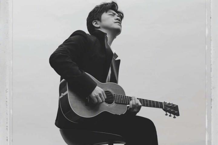 展现男神儒雅硬朗的独特气质，李健最新大片曝光