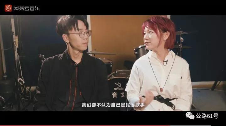 都说谢春花翻唱的《理想三旬》比原版更好,但我偏不信...