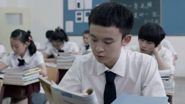 昨晚我把奶奶的广场舞歌曲换成了这些歌 ，结果小区瞬间嗨爆了…