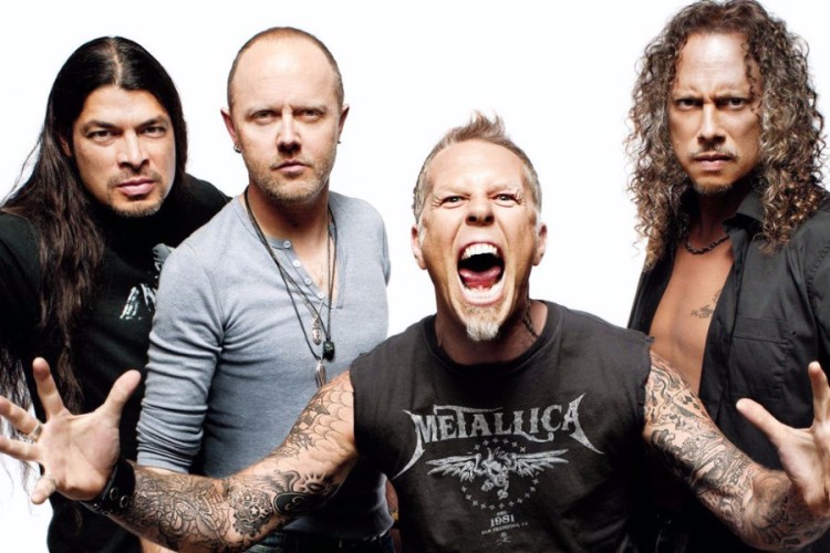 Metallica曼彻斯特翻唱绿洲金曲，万人合唱感动不灭