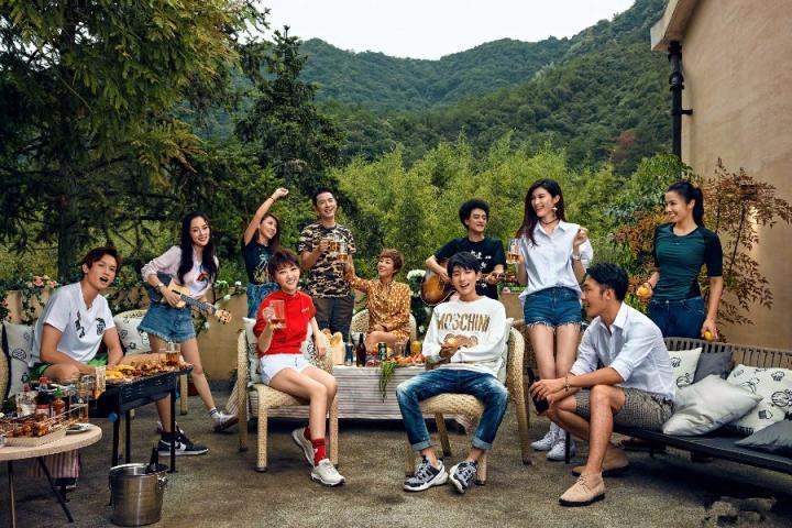 《青春旅社》主题曲MV发布，王源景甜李小璐等人联袂献唱