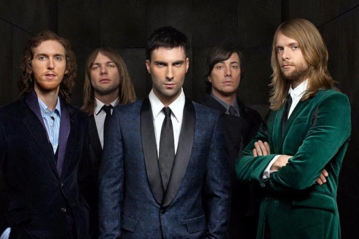 果然有合作，魔力红INS更新与断眉的录音室花絮