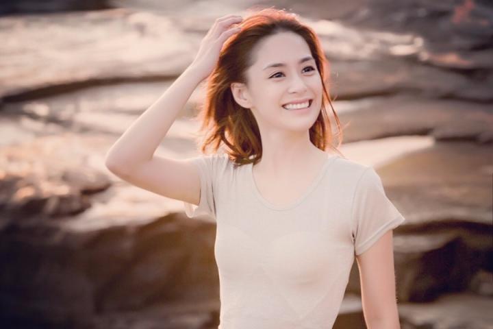 阿娇INS晒出与男朋友合照，光棍节大撒狗粮