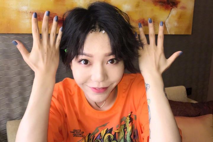 吴莫愁担任公益宣传大使，活动现场为“艾”发声