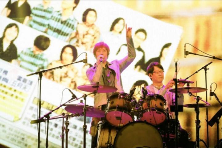 笑料多多的大男孩，五月天纽约演唱会“惊喜”不断