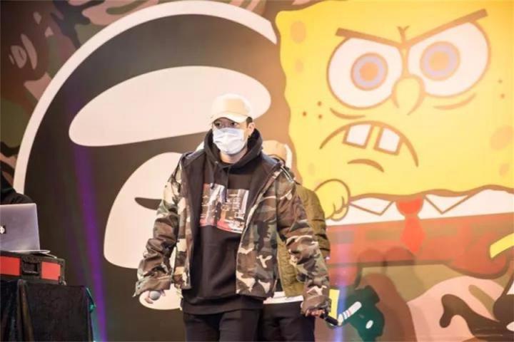 红花会引爆AAPE活动现场，是不是忍不住要剁手了？
