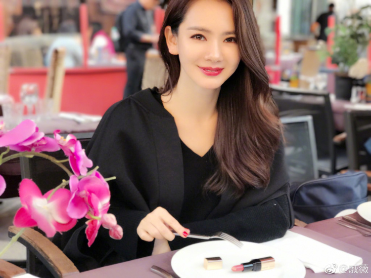 当影视女王遇上嘻哈女王,戚薇联手VAVA发布最新单曲